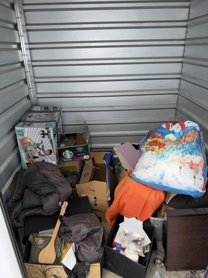 5 x 5 storage unit in Stockton, CA