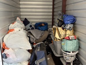 5 x 10 unit in Stockton