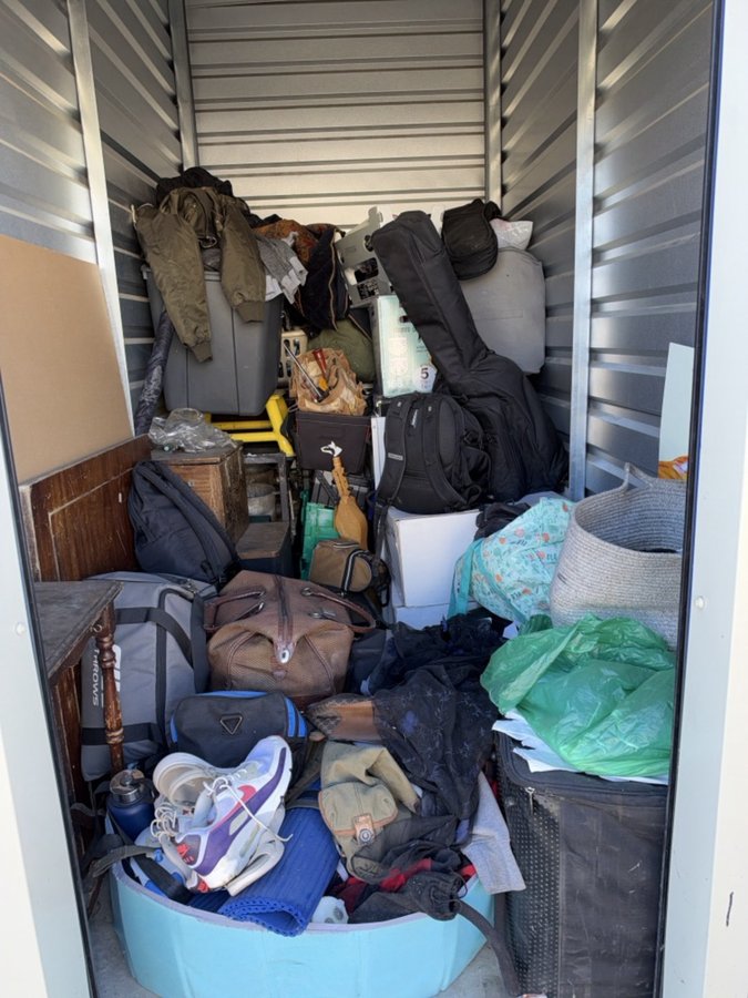 5 x 10 storage unit in Stockton, CA