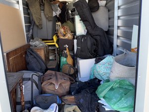 5 x 10 storage unit in Stockton, CA