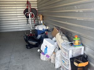 10 x 20 storage unit in Stockton, CA