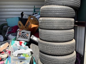 10 x 10 storage unit in Stockton, CA