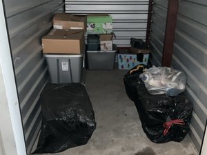 5 x 10 unit in Stockton
