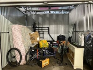 10 x 10 storage unit in St Kansas City, MO