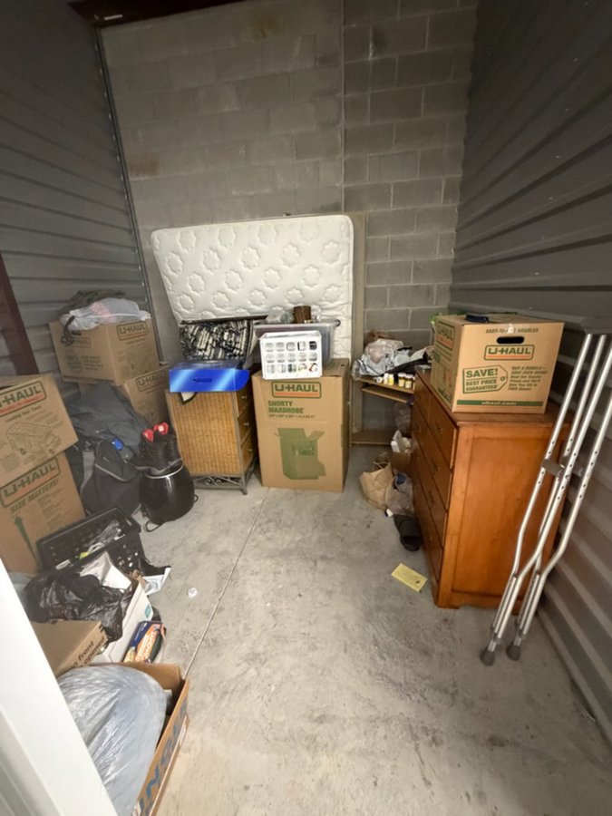 10 x 10 storage unit in West Allis, WI