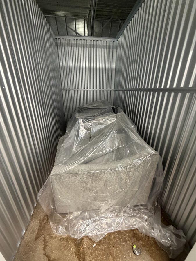 5 x 10 storage unit in West Allis, WI