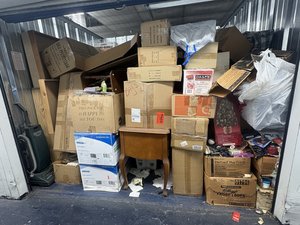 10 x 10 storage unit in Newark, NJ