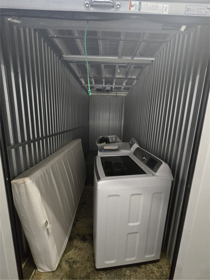 5 x 15 storage unit in Charlotte, NC