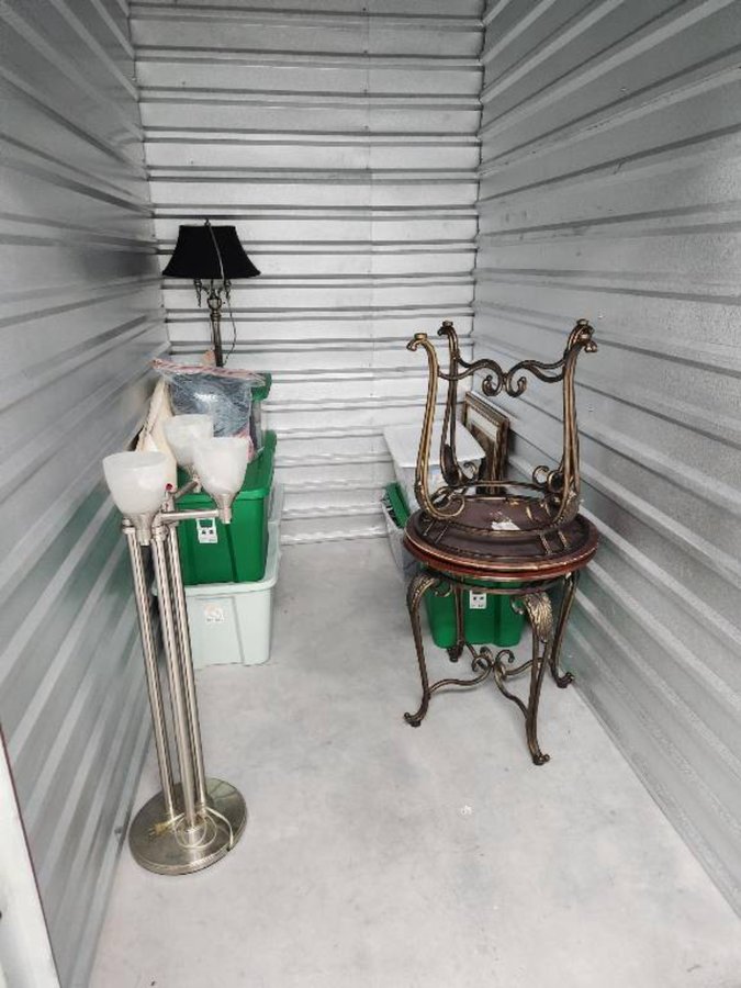5 x 10 storage unit in The Woodlands, TX