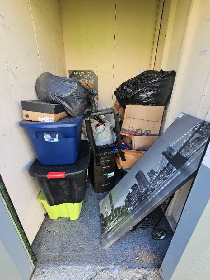 5 x 6 storage unit in Vallejo, CA