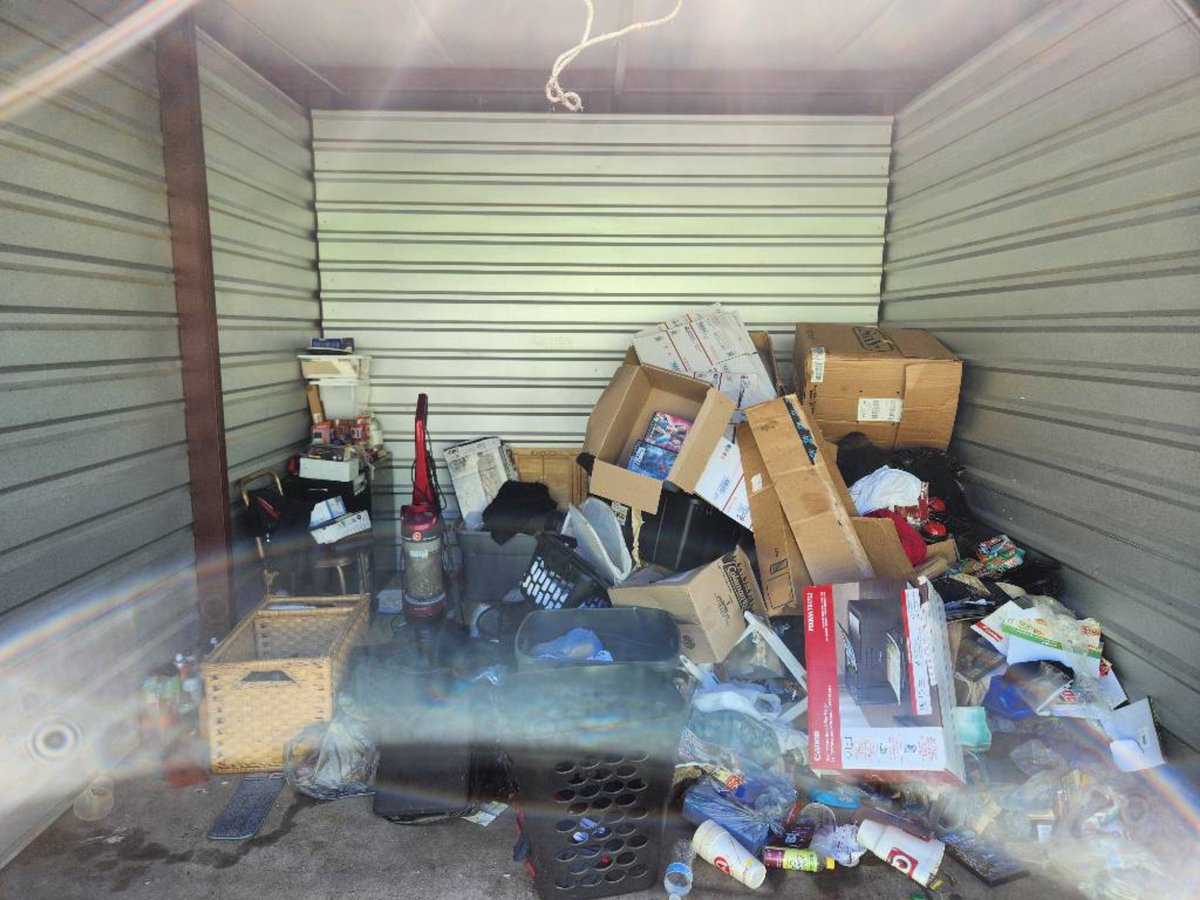 10 x 10 storage unit in Decatur, GA