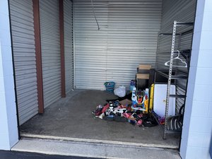 10 x 10 storage unit in Warren, MI