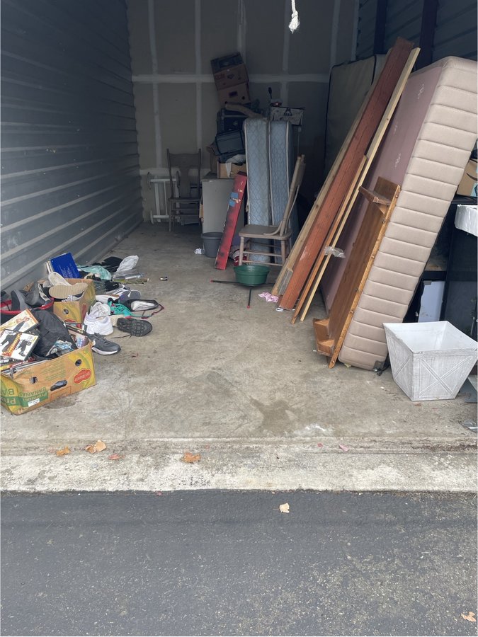10 x 20 storage unit in Tacoma, WA