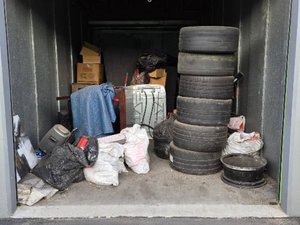 10 x 19 storage unit in Paramount, CA