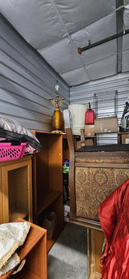 7 x 10 storage unit in Mountlake Terrace, WA