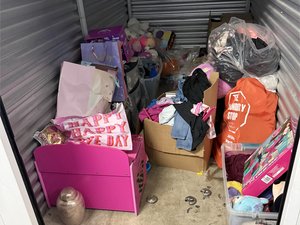 5 x 10 storage unit in Warren, MI