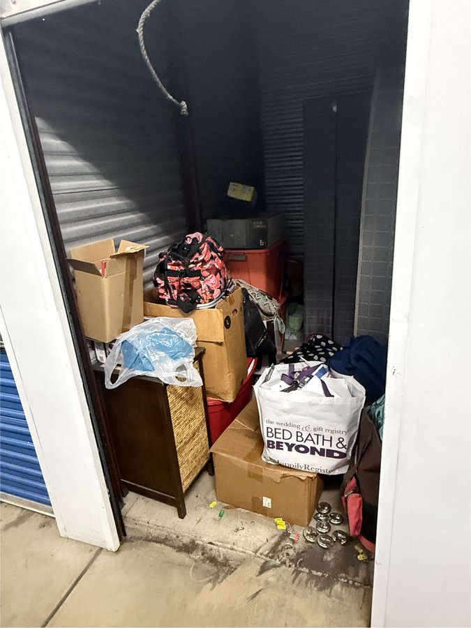 5 x 10 storage unit in Warren, MI