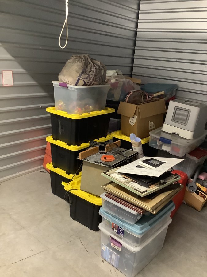 10 x 10 storage unit in Jacksonville, FL