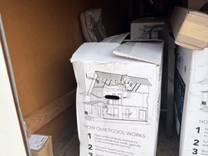 10 x 20 storage unit in Sacramento, CA