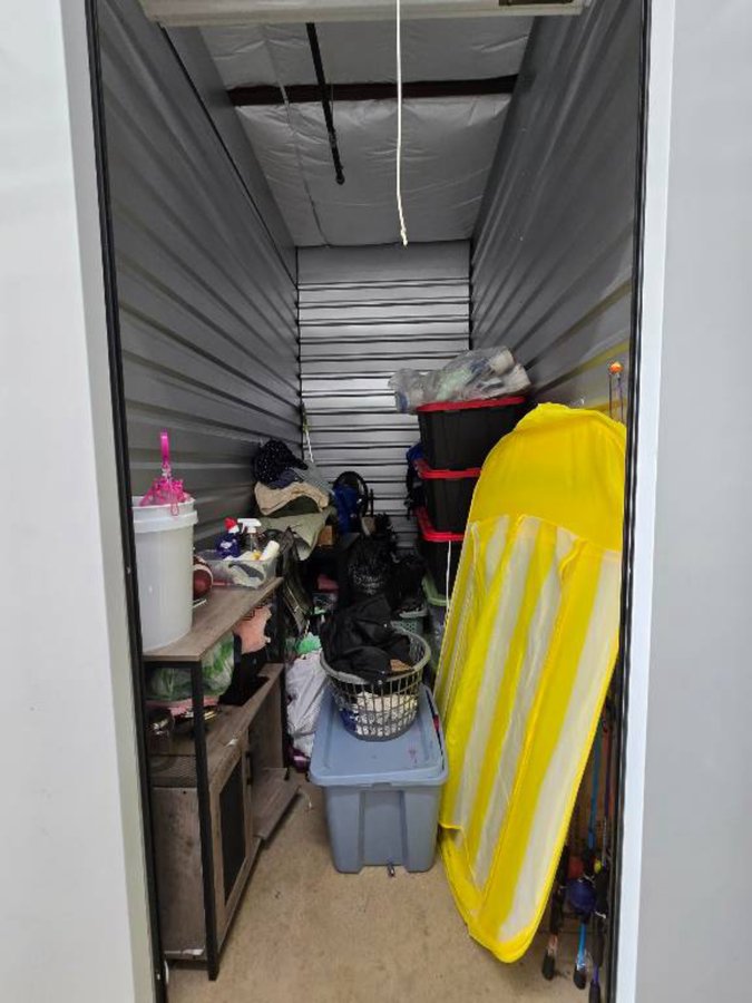 5 x 10 storage unit in Houston, TX