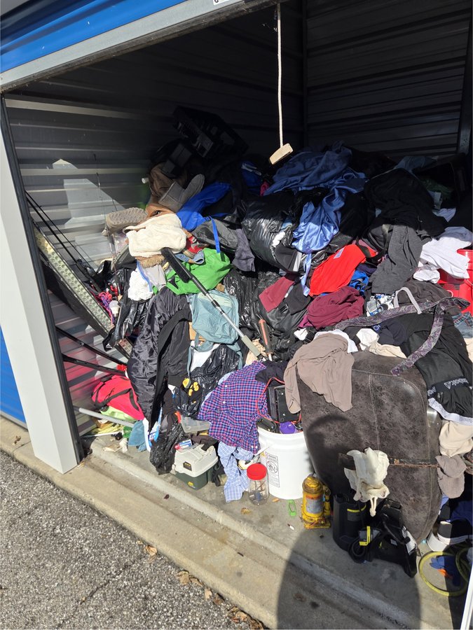 10 x 10 storage unit in Indianapolis, IN