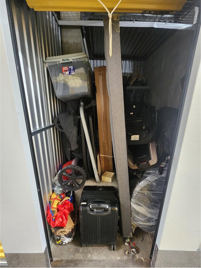 9 x 6 storage unit in Bronx, NY