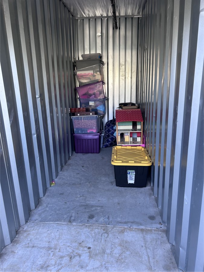 5 x 15 storage unit in Charles Town, WV