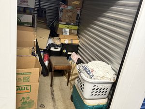 5 x 10 storage unit in Warren, MI