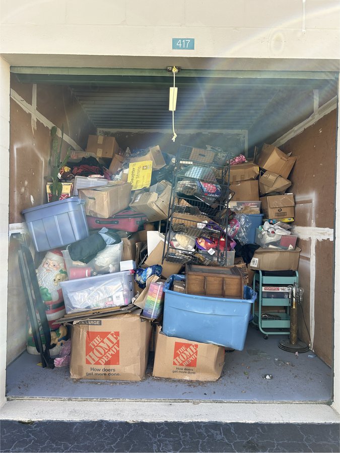 10 x 15 storage unit in Clearwater, FL