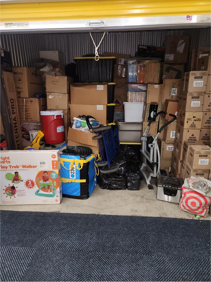 10 x 10 storage unit in Bronx, NY