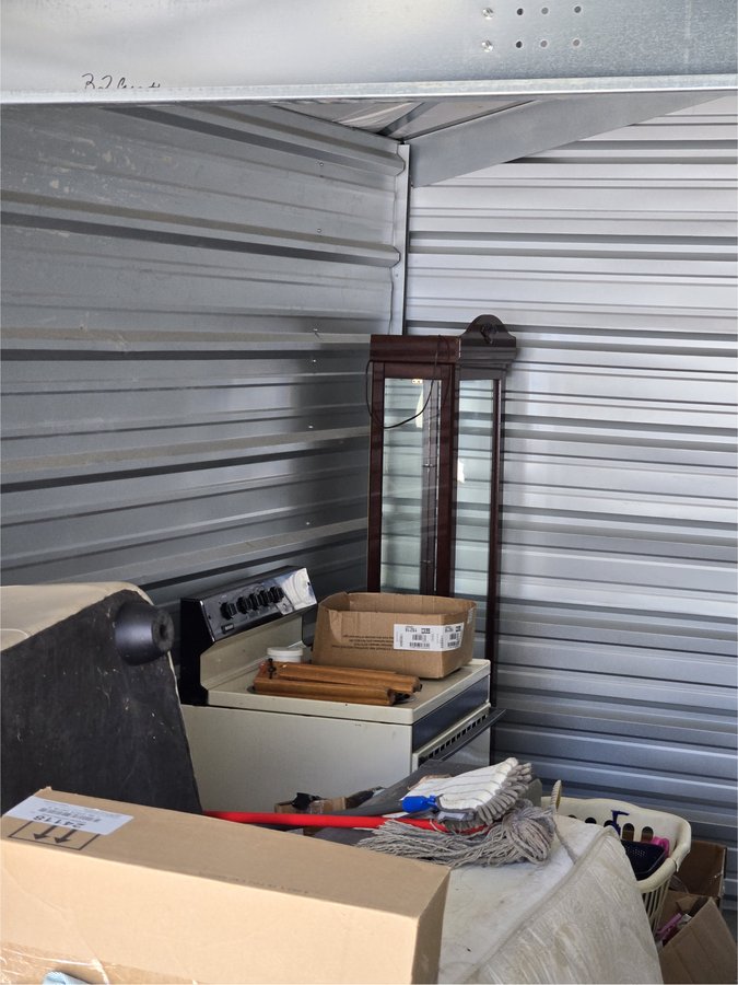 10 x 20 storage unit in Indianapolis, IN