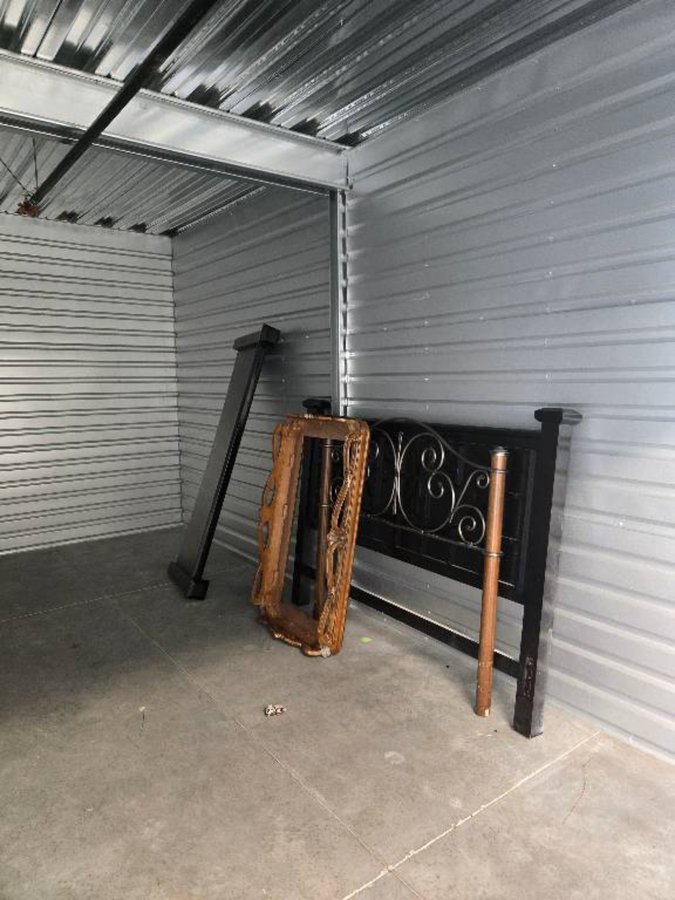 10 x 20 storage unit in North Las Vegas, NV