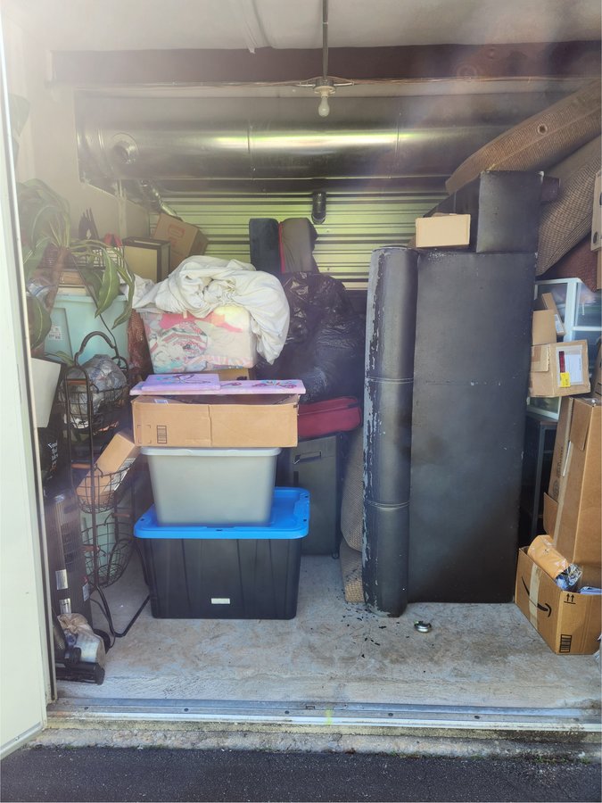 10 x 10 storage unit in Huntsville, AL
