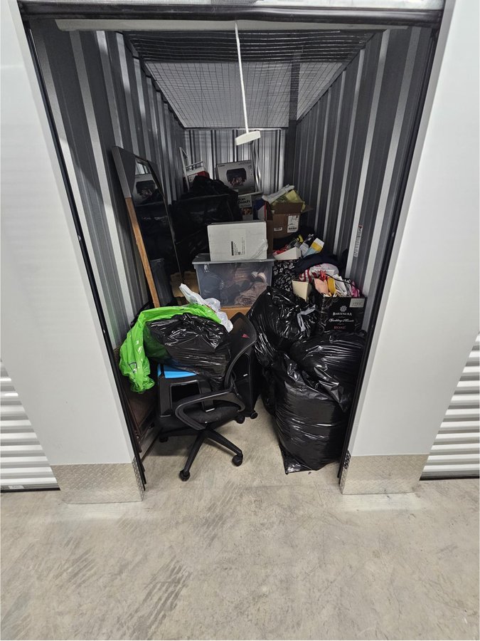 5 x 12 storage unit in Shelton, CT