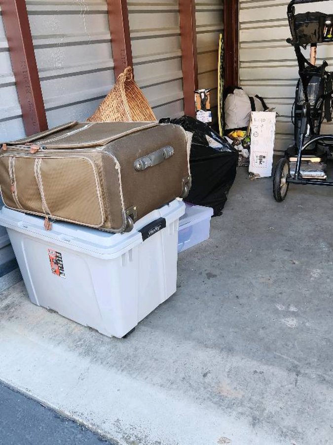 10 x 10 storage unit in Menlo Park, CA