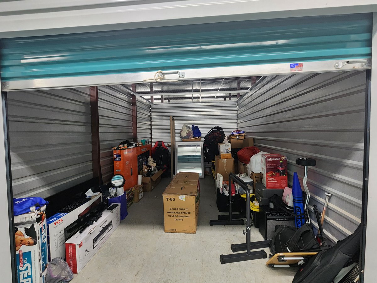 10 x 15 storage unit in Roswell, GA