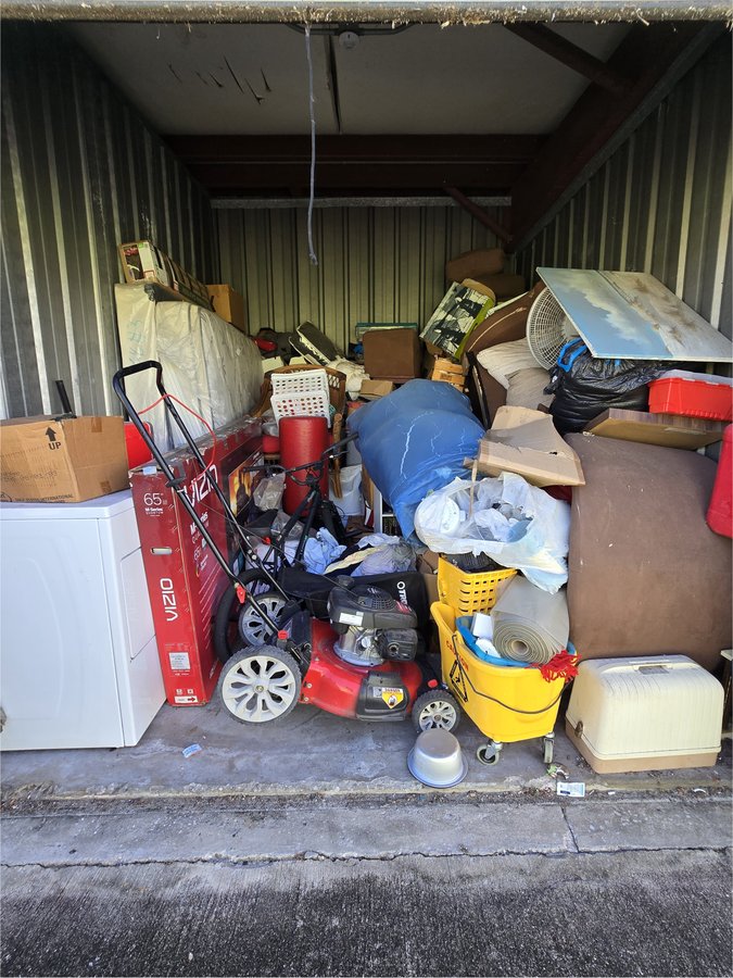 10 x 12 storage unit in Holiday, FL