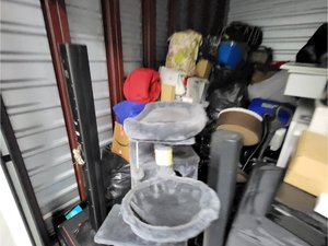 10 x 10 storage unit in North Haven, CT