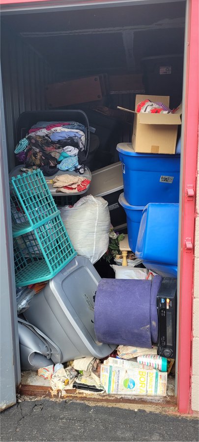 5 x 10 storage unit in Glendale, AZ