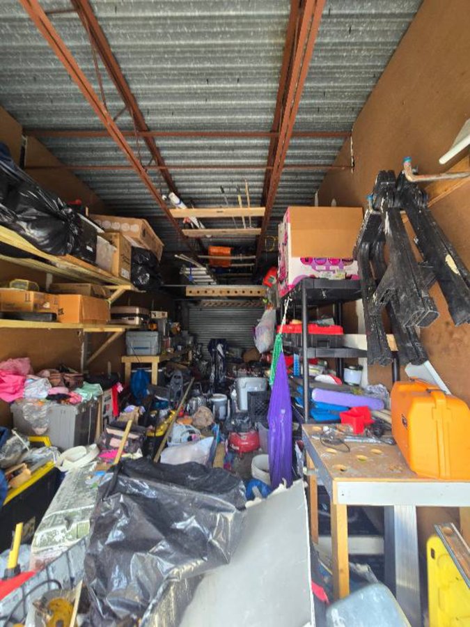 10 x 30 storage unit in Brandon, FL