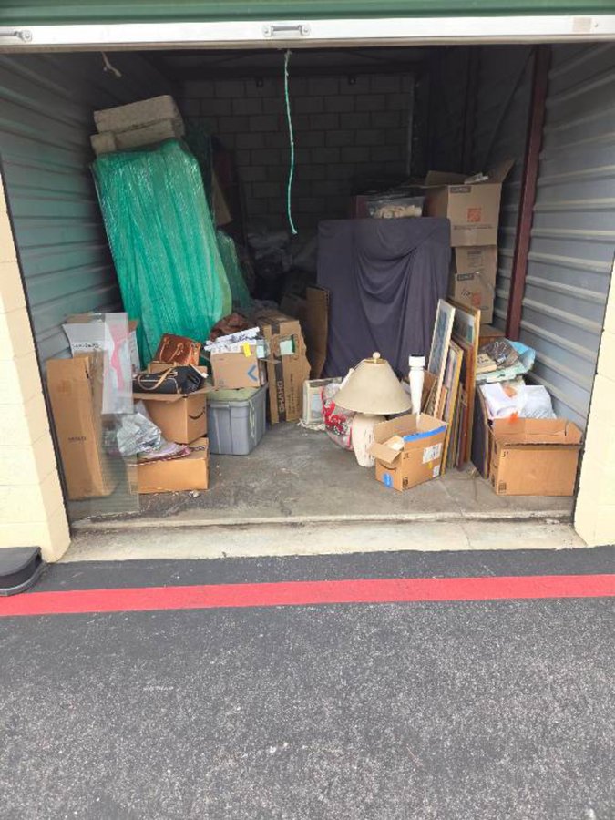 10 x 20 storage unit in Moreno Valley, CA
