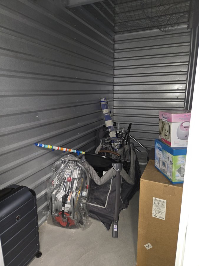 5 x 10 storage unit in Bronx, NY