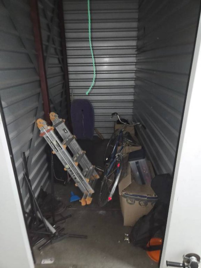 5 x 10 storage unit in Moreno Valley, CA