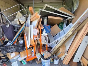 10 x 10 storage unit in Orange, CA