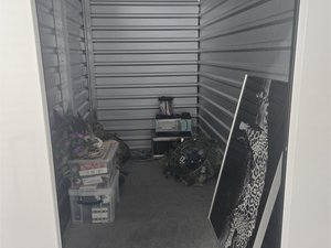 5 x 10 storage unit in Glen Burnie, MD