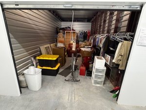 10 x 20 storage unit in Middleburg, FL