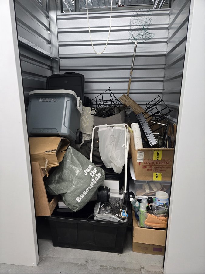 5 x 5 storage unit in Glen Burnie, MD