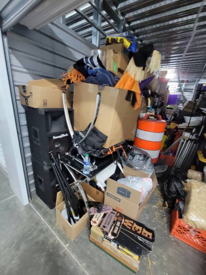 10 x 30 storage unit in Temple Hills, MD