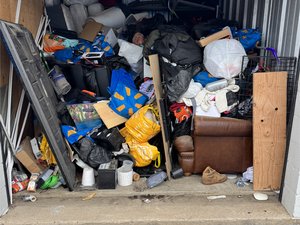 10 x 10 storage unit in Aurora, CO