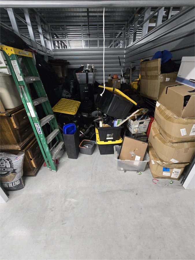 10 x 15 storage unit in Glen Burnie, MD
